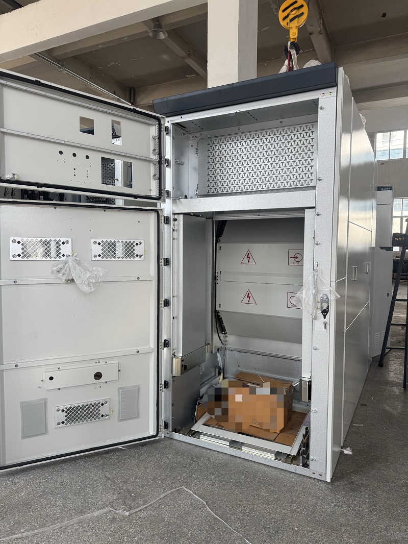 Quadro KYN61-40.5 con schema ABB Quadro KYN61-40.5 con schema ABB